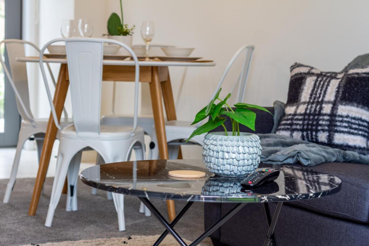 Upper Riccarton Dream - 2 Bed 2 Bath W/Carpark Leilighet Christchurch Eksteriør bilde